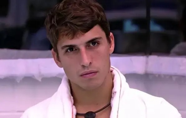 Ex-BBB Felipe Prior é condenado a seis anos por estupro em 2014