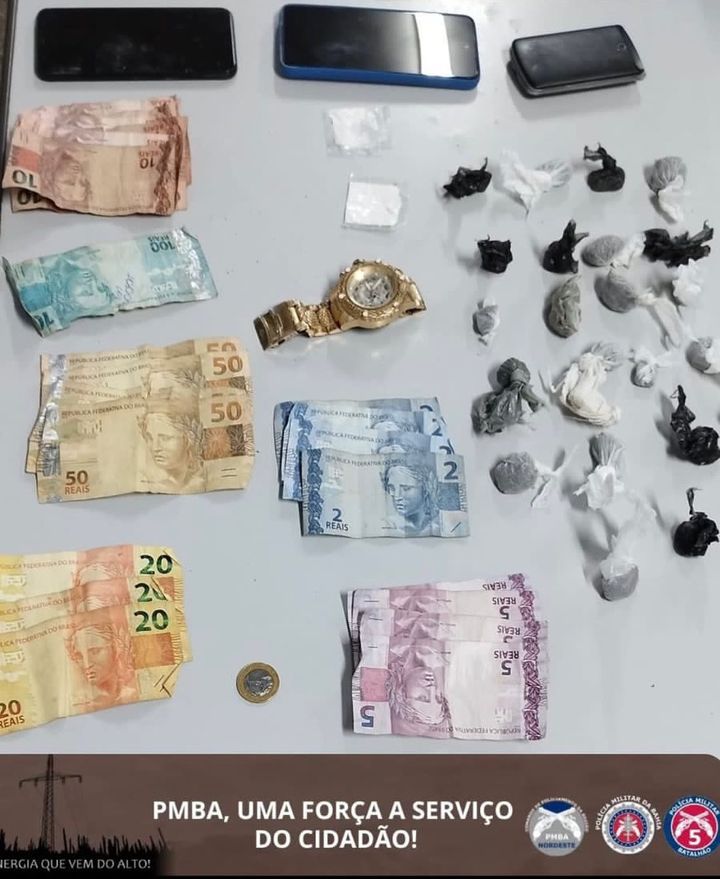 POLÍCIA MILITAR REALIZA APREENSÃO DE DROGAS E PRENDE SUSPEITOS EM CANUDOS