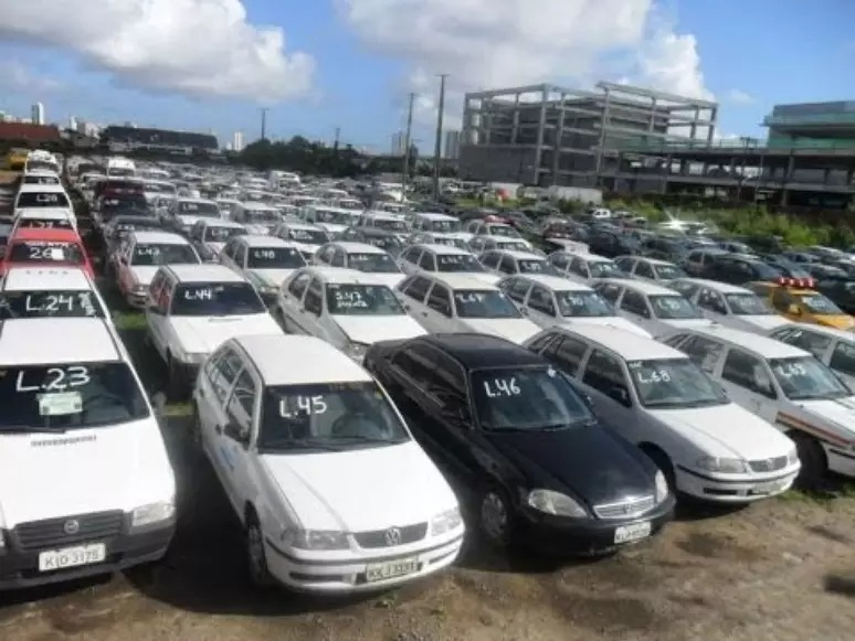 Leilões do Detran-BA reúnem 1344 lotes de veículos conservados e sucatas aproveitáveis, em 16 cidades