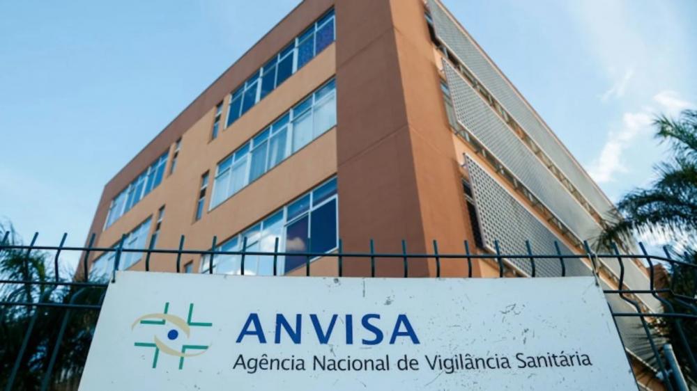 ANVISA DETERMINA RETIRADA URGENTE DE PRODUTOS DO MERCADO APÓS ENCONTRAR PEDAÇOS DE ANIMAIS