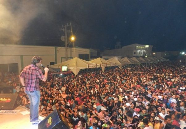 Após determinação do TCM, prefeito de Cansanção fala sobre festa de Senhora Santana e diz que fará festejos juninos em apenas 4 povoados