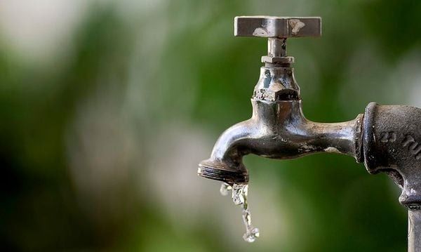 Mistura de 27 tipos de agrotóxicos é encontrada em água consumida em cinco municípios baianos