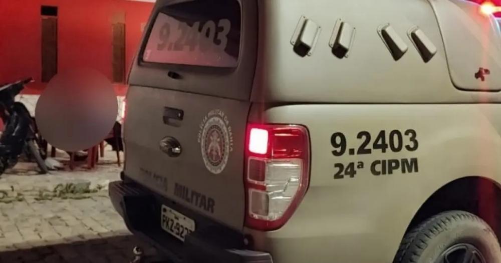 Casal é morto a tiros dentro de bar no interior baiano