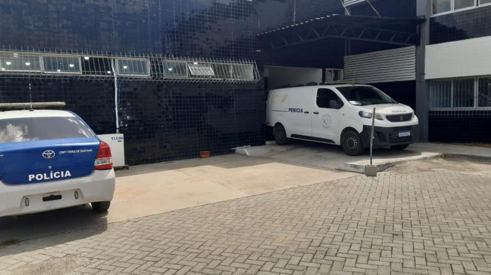 Homem é assassinado e criança de 6 anos é baleada na Bahia