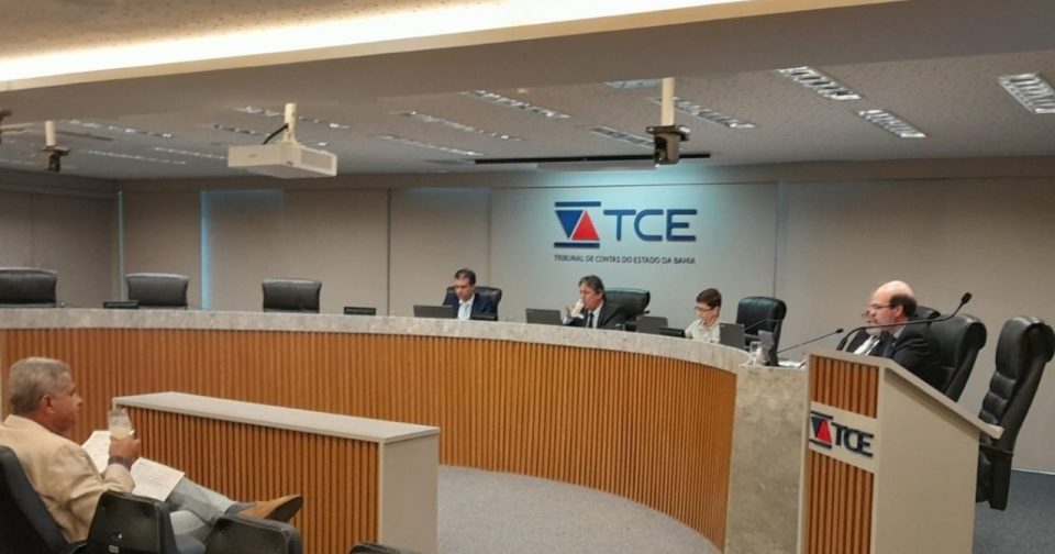 Ex-prefeito de Jeremoabo é condenado por má gestão de recursos públicos: Além da multa de R$ 10 mil, terá que restituir R$ 94,4 mil ao Estado; entenda