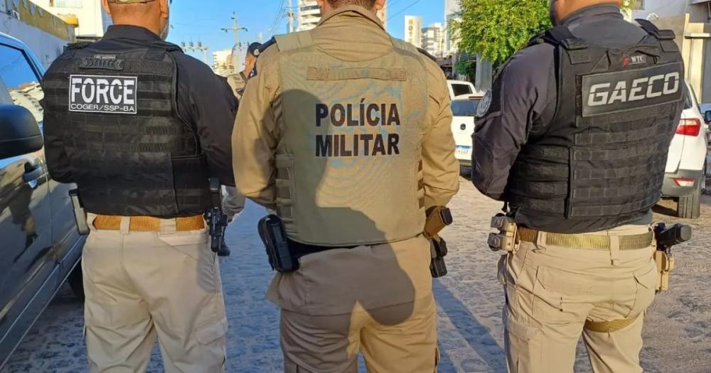 Policiais militares acusados de homicídio são alvos de operação policial na Bahia