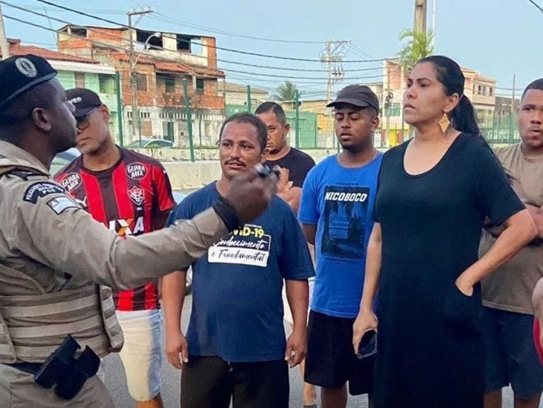 Madre de Deus: Vereadora Michele Paz questiona agentes do Detran porque os carros guincho que estão prestando serviços ao órgão estão irregulares. Confira!