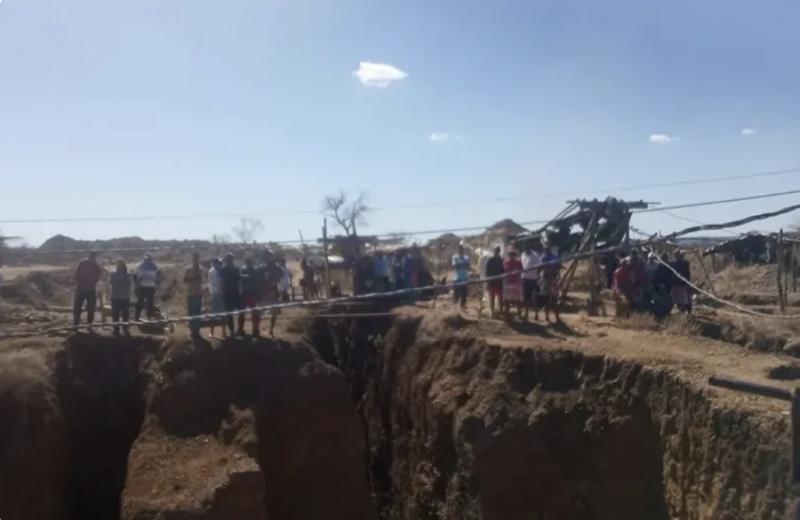 Jovem de 19 anos morre e duas pessoas ficam feridas após deslizamento em terra de garimpo em Cansanção