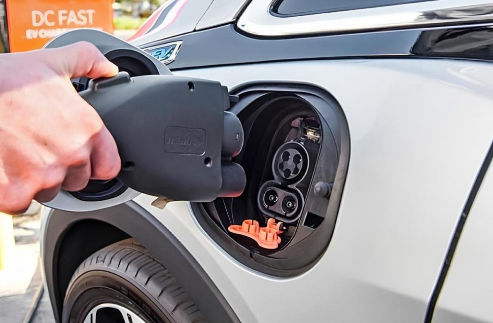 ALBA aprova isenção de IPVA para veículos elétricos fabricados na Bahia