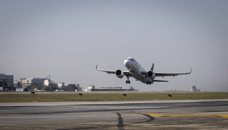 Governo e companhias aéreas anunciam plano de descontos em passagens para 2024