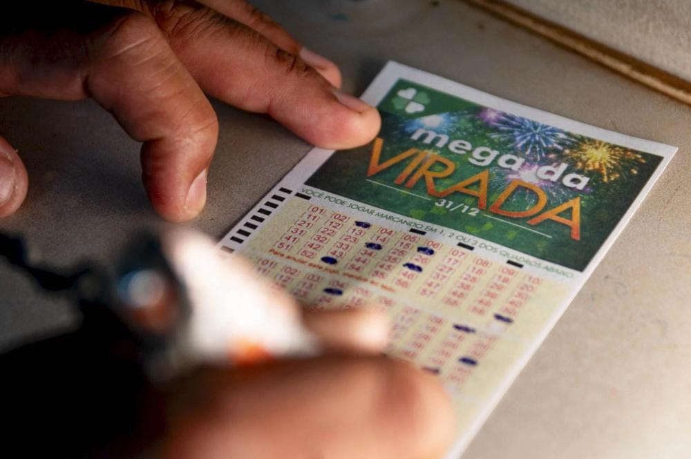 Mega da Virada: apostadores sonham em viajar e ajudar família