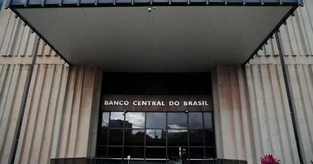 Analistas do mercado reduzem previsão de inflação ao final do ano e projetam corte maior nos juros em 2024