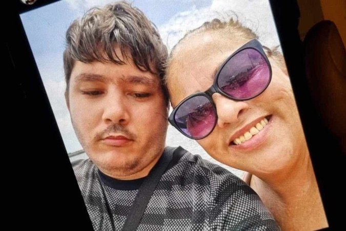 Mulher tira a própria vida após matar o filho autista a tiros