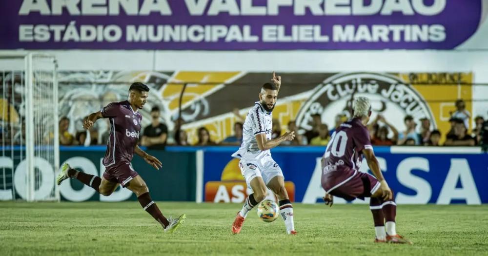 Vitória vence na estreia do Baianão pela primeira vez em quatro anos