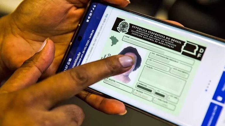 Governo federal planeja mudança na CNH para incluir itens de vestuário religiosos
