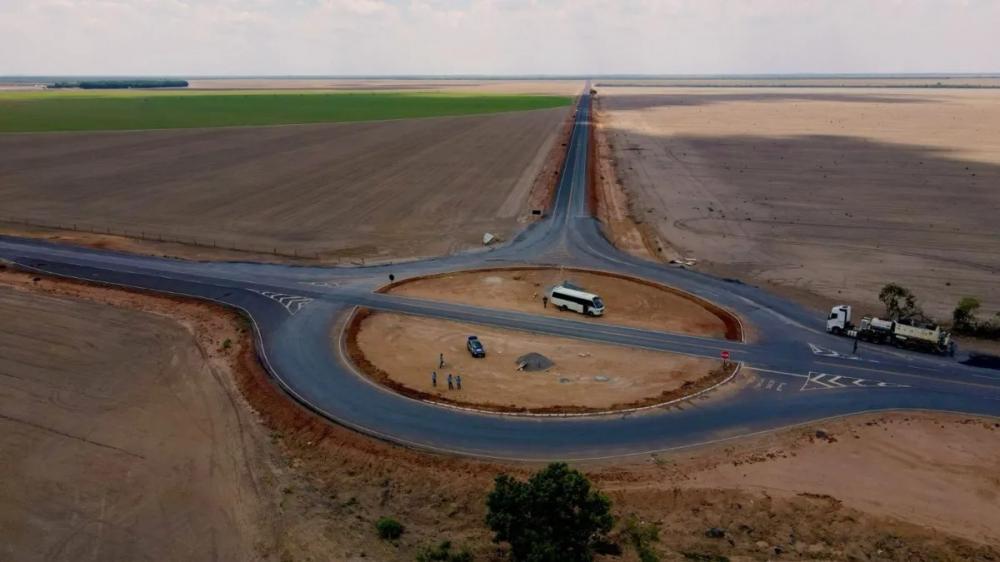 SETOR AGRÍCOLA INVESTE EM 265 QUILÔMETROS DE PAVIMENTAÇÃO ASFÁLTICA