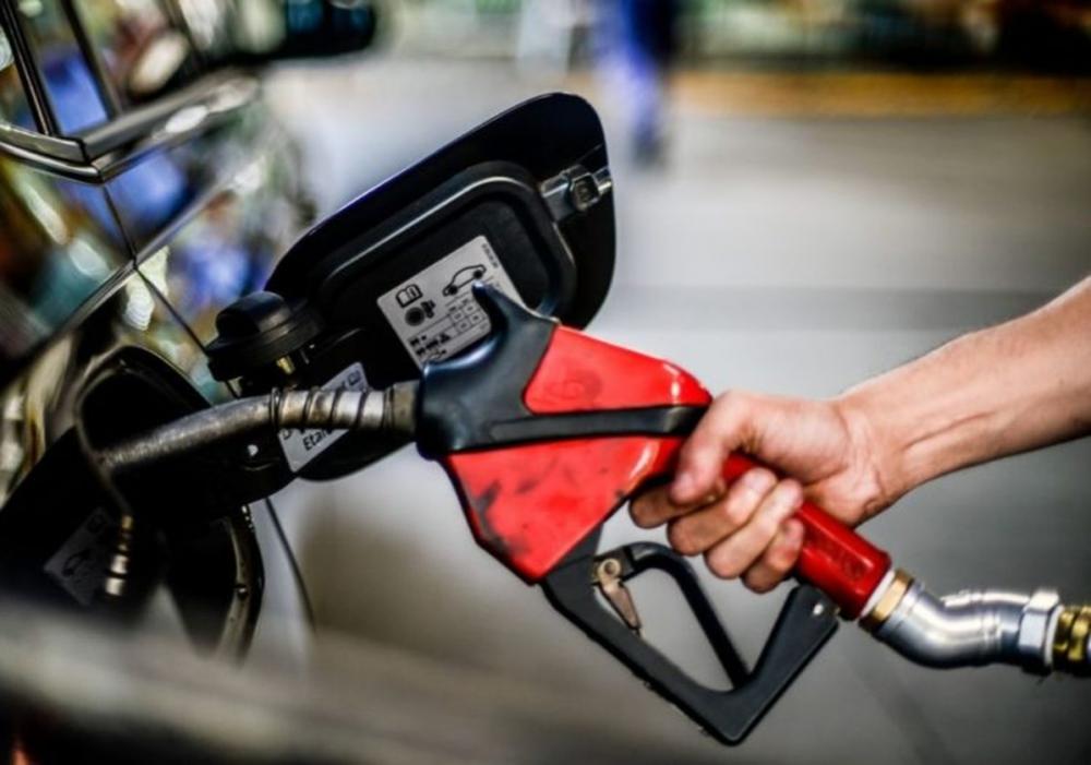 Preço da gasolina na Bahia pode atingir R$ 6,50 após reoneração dos combustíveis