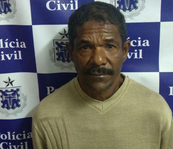 Homem mata colega com golpes de facão após briga por “fato” de vaca abatida no interior da Bahia