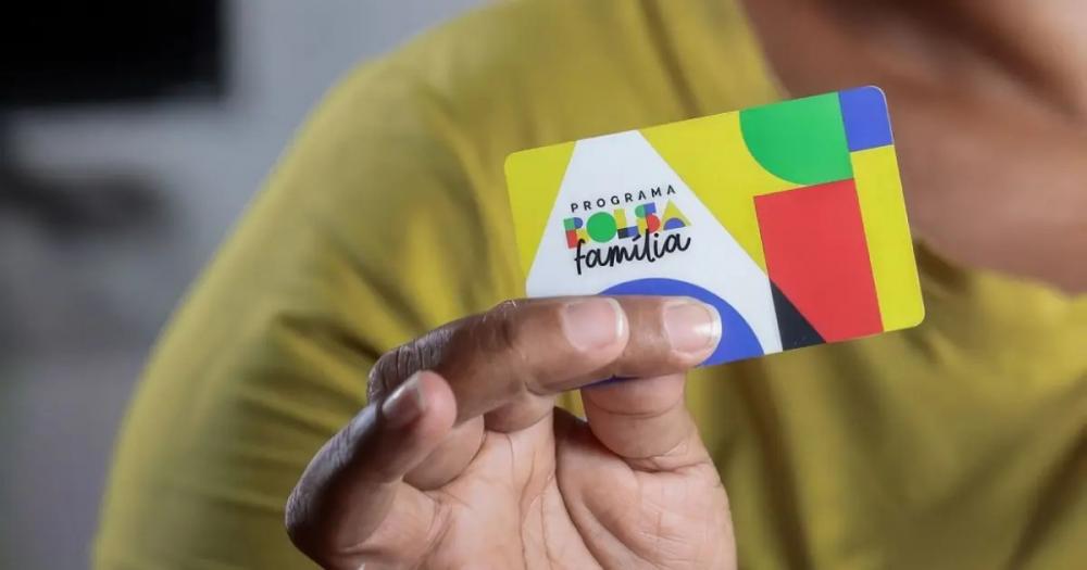 Fatia de graduados no Bolsa Família dobra, e total chega a 256 mil