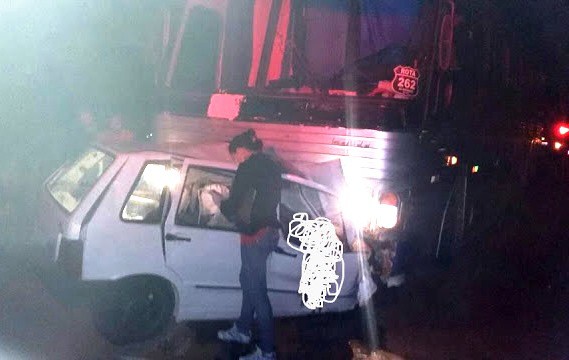 Colisão envolvendo Uno e ônibus mata seis pessoas de uma mesma família no interior da Bahia