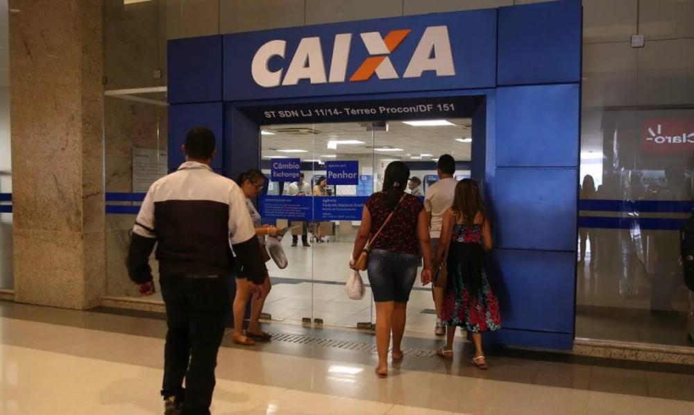 Caixa Econômica Federal anuncia concurso com mais de 4 mil vagas e salários de até R$ 14.915