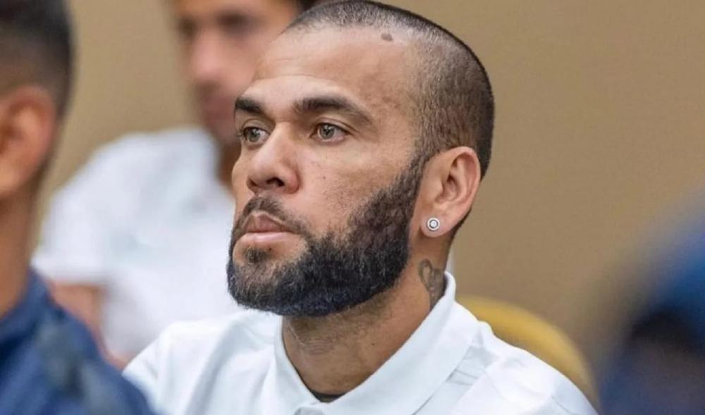 Justiça espanhola condena Daniel Alves a 4 anos e meio por agressão sexual