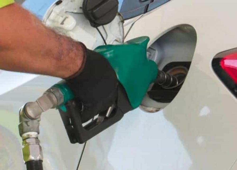 Carros antigos x modernos: mitos e verdades sobre o consumo de combustível