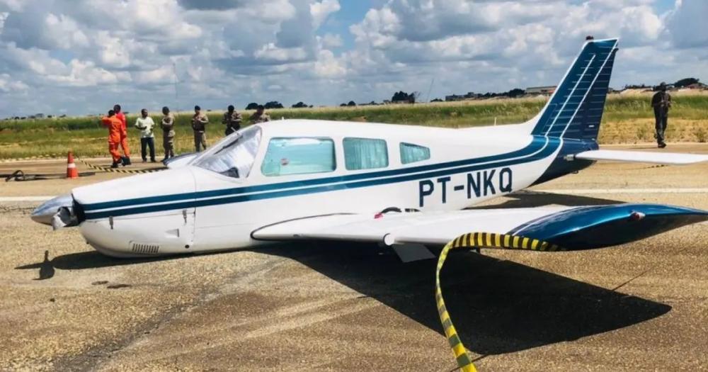 Avião “quebra” ao aterrissar por engano em aeroporto desativado na Bahia
