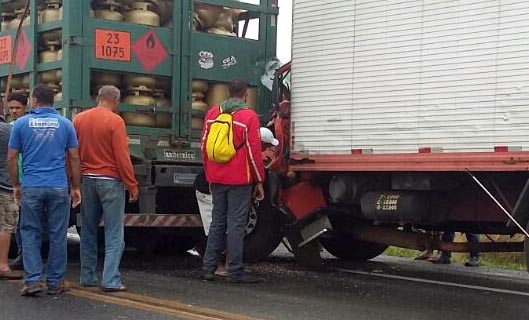 Acidente na BR-116 provoca morte de motorista no interior da Bahia