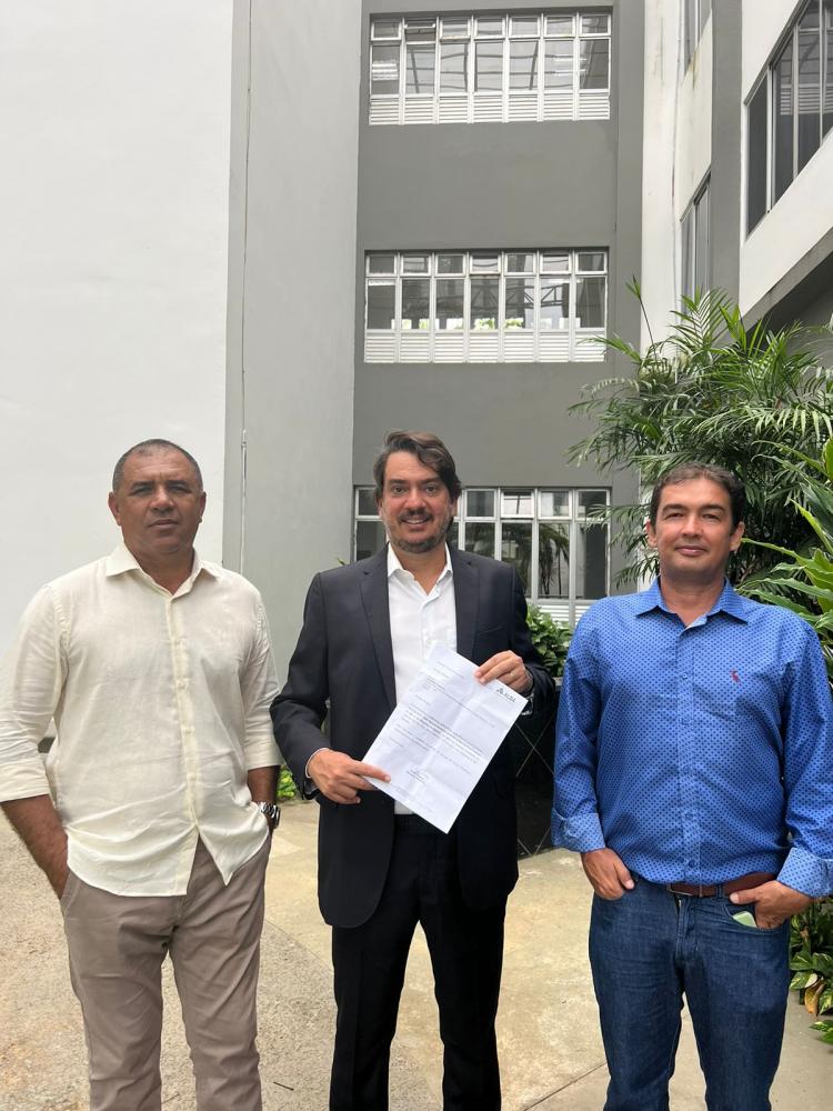 Pedro Tavares se reúne com prefeito Jilson Cardoso e ex-prefeito Geo para discutir ações que minimizem prejuízos em Canudos