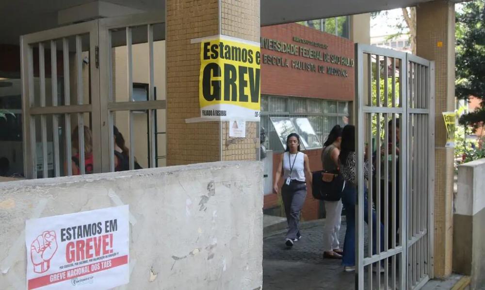 Governo oferece aumento de 9% e melhorias em benefícios para servidores