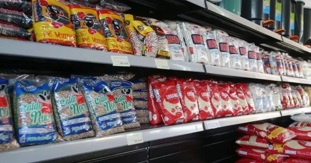 Reforma tributária prevê desoneração integral de 18 categorias de produtos da cesta básica; veja quais