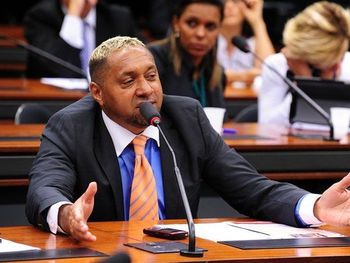 Tiririca é acusado de assédio sexual por ex-empregada, diz site