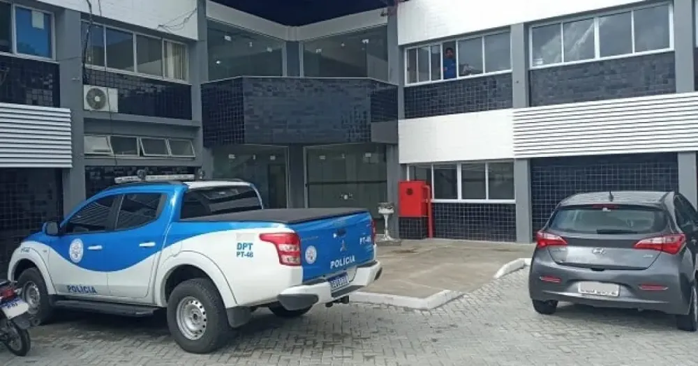 Homem é morto a golpes de faca e disparos na zona rural de Feira