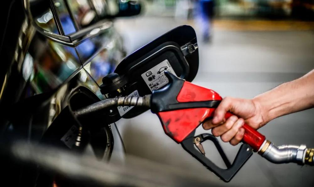 Abril registra alta no preço do etanol; diesel e gasolina ficam estáveis