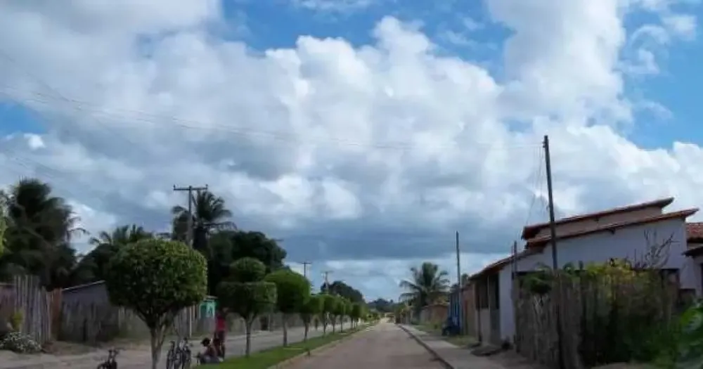 Quatro são levados à delegacia no interior baiano com armas e drogas