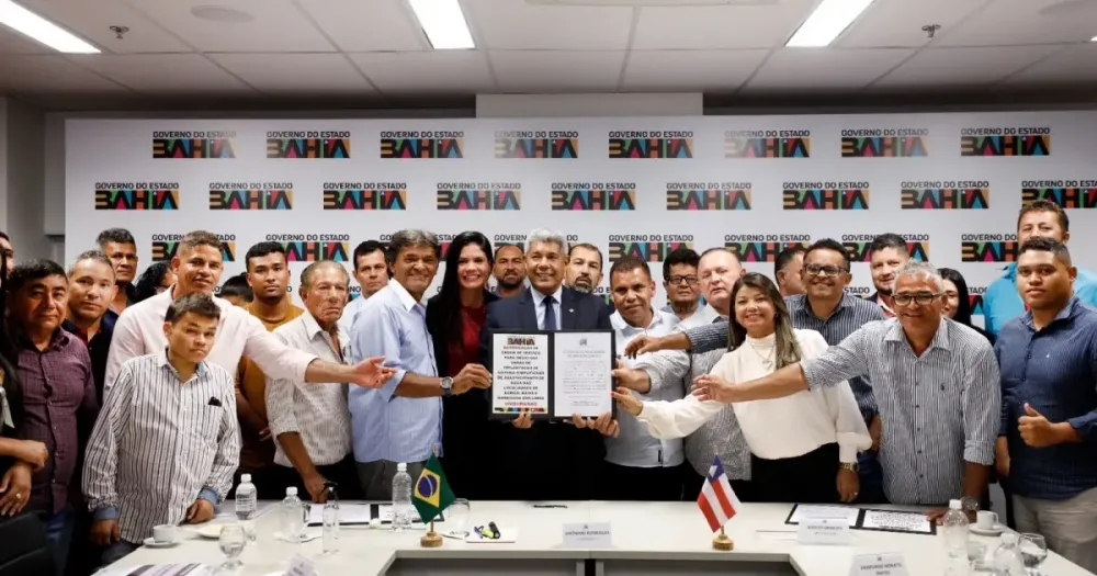 Na capital, Governo do Estado autoriza pacote de obras em diversas áreas para cinco municípios baianos