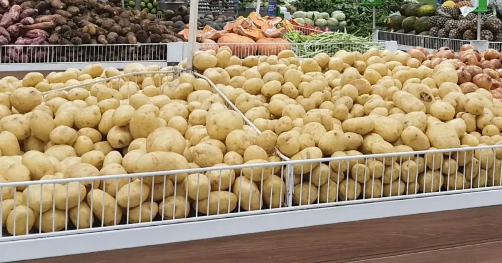 Impulsionada principalmente pela alta dos alimentos, inflação oficial brasileira acelera para 0,46% em maio