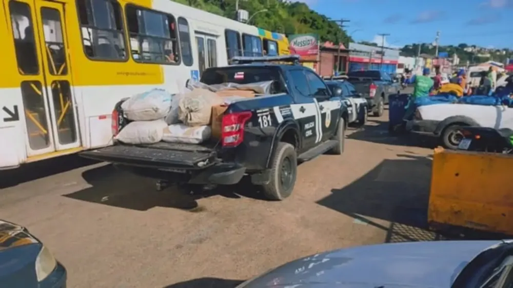 Polícia Civil da Bahia apreende 220 mil fogos de artifício irregulares