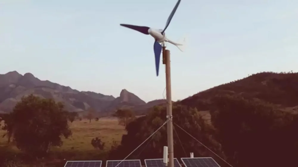 Nova turbina eólica caseira bate recordes de eficiência, ofusca painéis solares e promete energia em casa com um funcionamento igual ao de grandes parques eólicos