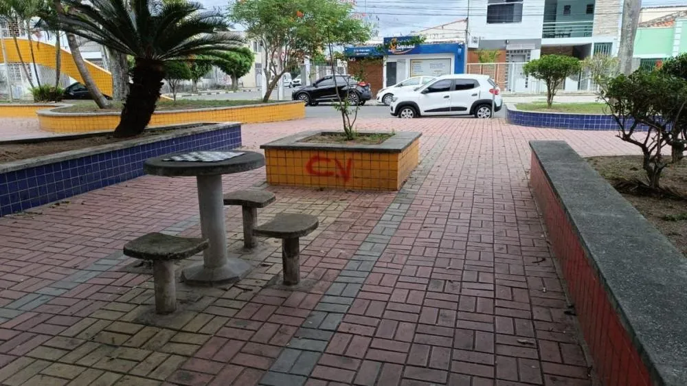 Comando Vermelho chega a Feira de Santana: confrontos, mortes e população acuada