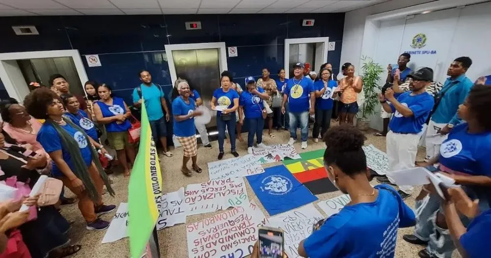 Pescadores baianos ocupam DPU e cobram regularização fundiária e ações contra invasão de empreendimentos