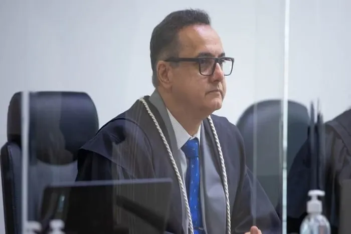 Um juiz é suspeito de beneficiar o Comando Vermelho