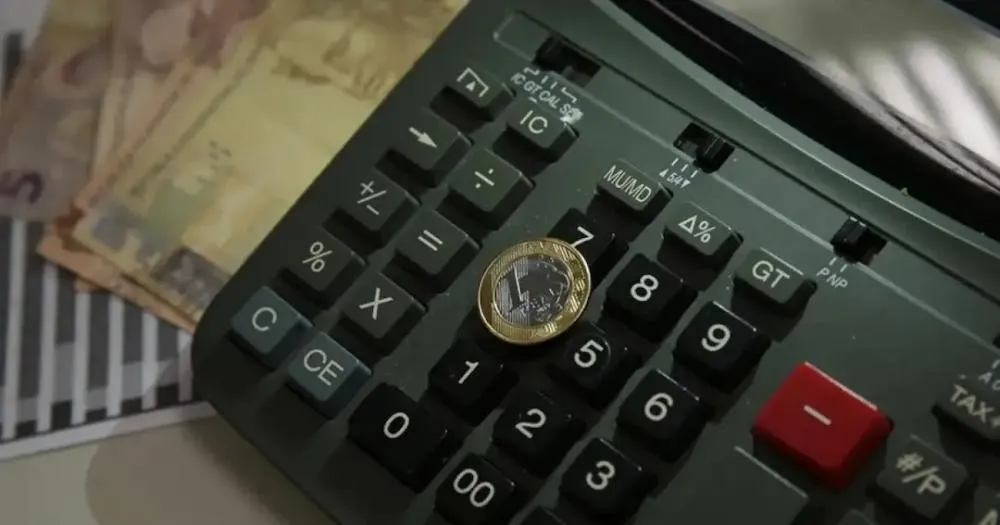 Endividamento cai no mês de julho e agora atinge 78,5% das famílias brasileiras, revela pesquisa da CNC