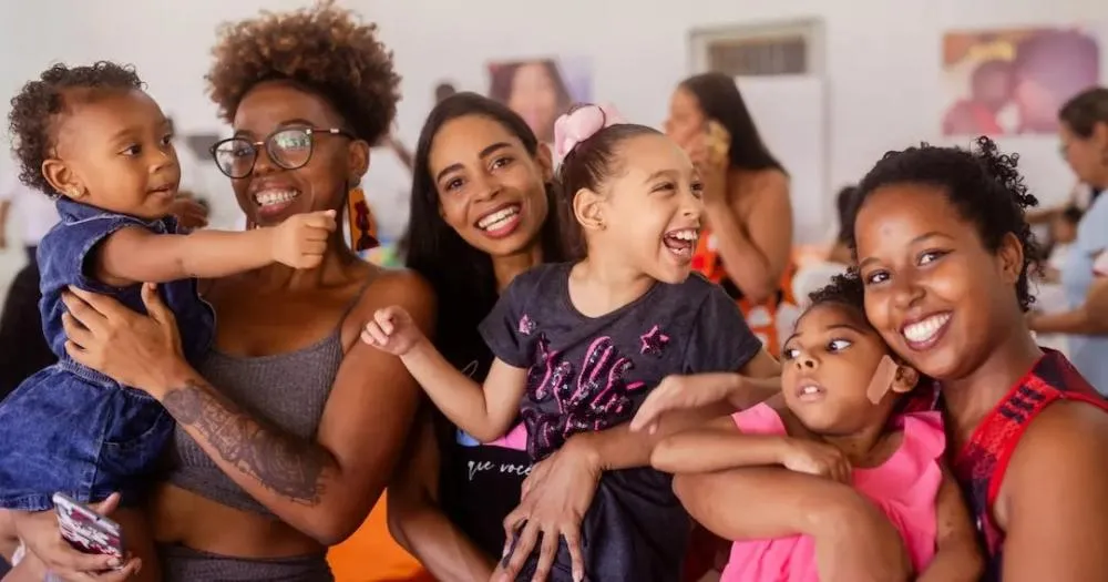 Mães atípicas buscam bem-viver e bons tratamentos para as crianças