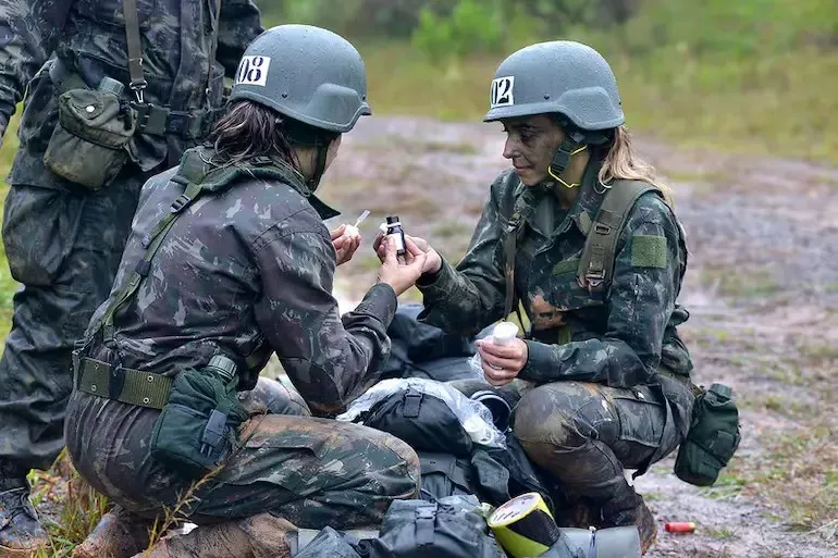 Governo autoriza alistamento militar voluntário para mulheres a partir de 2025