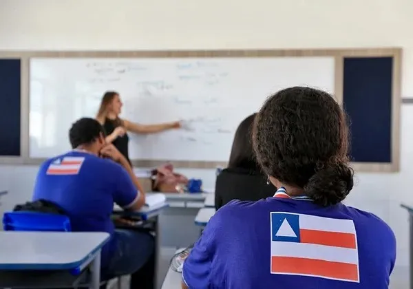 Lista de profissionais para gratificação é divulgada pela Secretaria da Educação do Estado