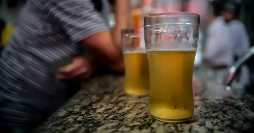 Saúde Pública: Brasil deve ter imposto para álcool e tabaco, alerta Bird