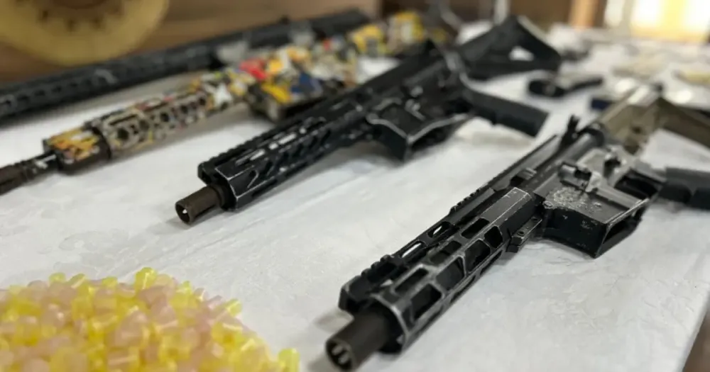 No combate as facções criminosas, Forças de Segurança apreendem 70 fuzis em 2024