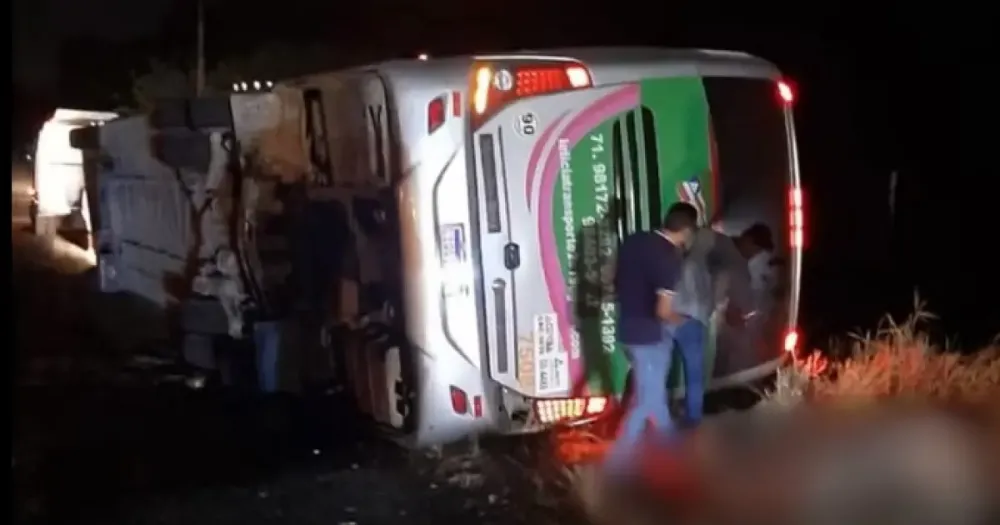 Ônibus de acidente que vitimou 4 pessoas na BR-110 não tinha licença para viagens, diz ANTT